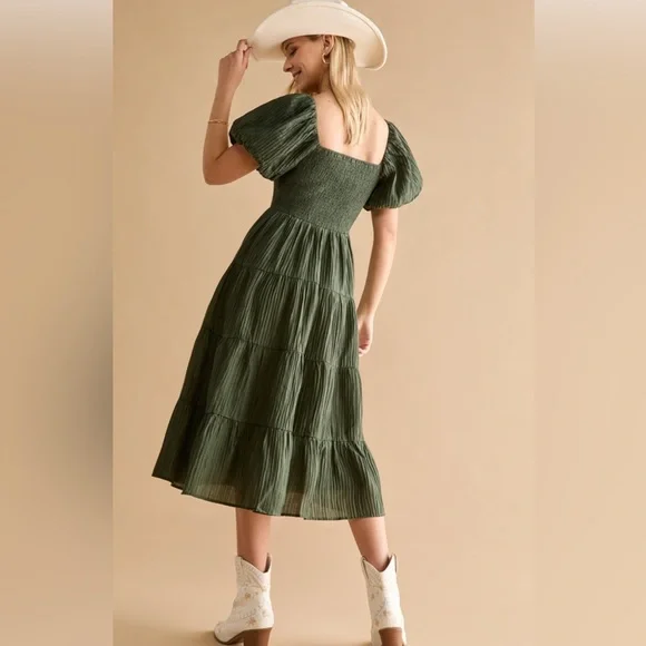 Francesca's Collections Forest Green Midi Dress - Picture 2 of 6